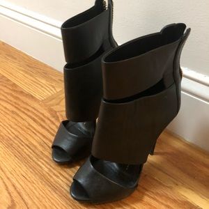 Giuseppe zanotti black heels 35 1/2